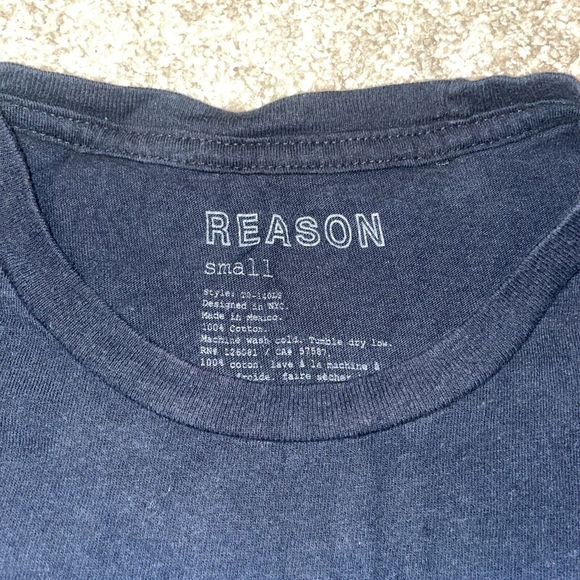 REASON BRAND TRUST NO ONE ALPHA WOLF GRAPHIC LONG SLEEVE T SHIRT SIZE SMALL - Picture 2 of 5